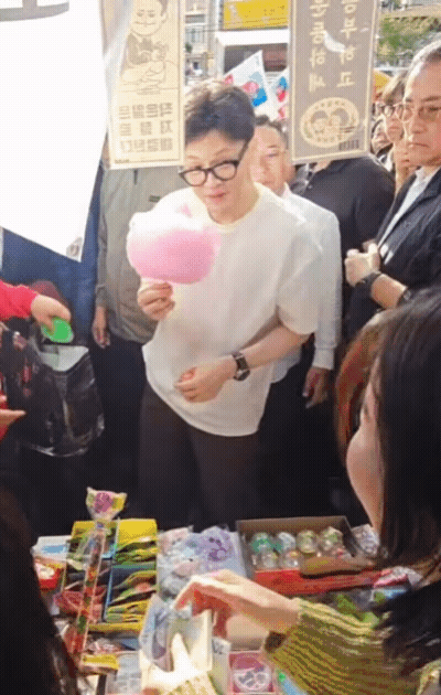 676b0c79121b2e3d3977864d0918f499_1746357672_2346.gif